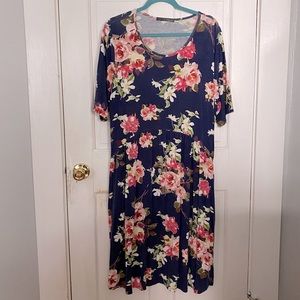 Floral stretchy dress with pockets